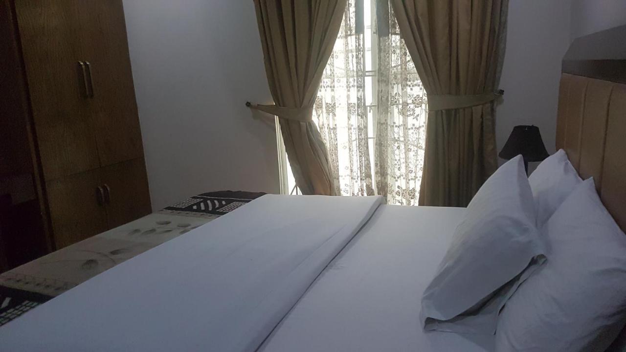 Midtown Hotel Ravalpindi Kültér fotó