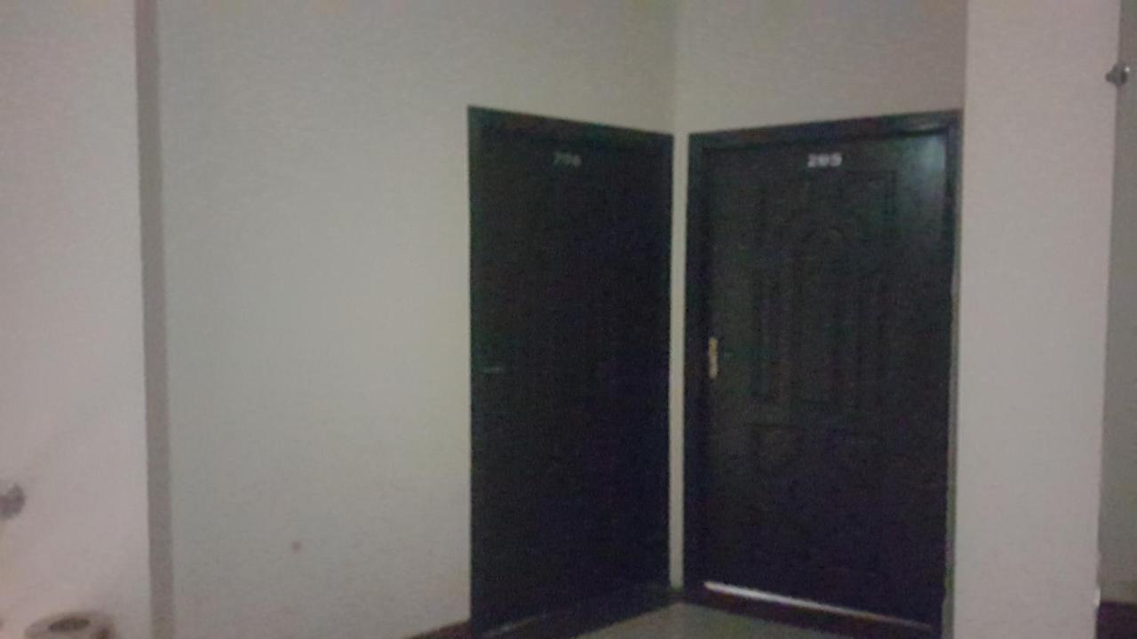 Midtown Hotel Ravalpindi Kültér fotó